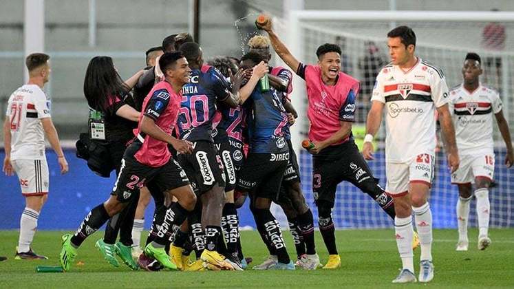 O Tricolor enfrentou o Independiente Del Valle-EQU na decisão da Sul-Americana. A final foi disputada em jogo único, em Córdoba, na Argentina. O São Paulo foi derrotado por 2 a 0 e ficou com o vice-campeonato do torneio. 