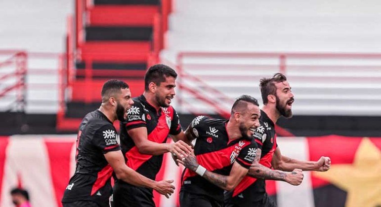 O valor total do elenco do Atlético-GO é de 18,55 milhões de euros (cerca de R$ 114 milhões na cotação atual).