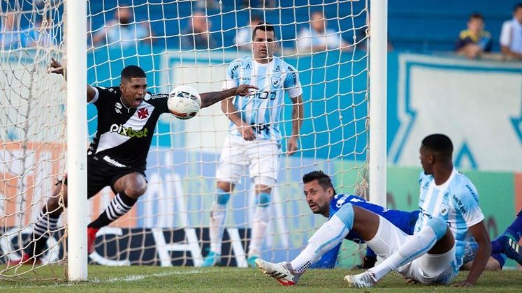 O Vasco venceu o Londrina, por 1 a 0, no Estádio do Café, com gol de Raniel. Andrey Santos foi o melhor em campo. Confira as notas. 