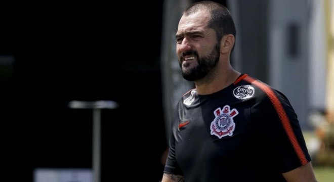 O veterano meia Danilo é o mais antigo no Corinthians. Ele defende o Timão desde janeiro de 2010 e acumula conquistas em seu currículo pelo clube