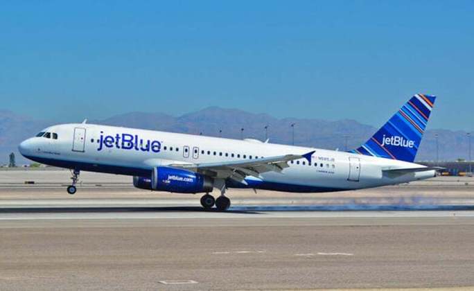 O voo B6-205 da JetBlue, operado por um Airbus A320, estava programado para voar de Newark para Fort Lauderdale.