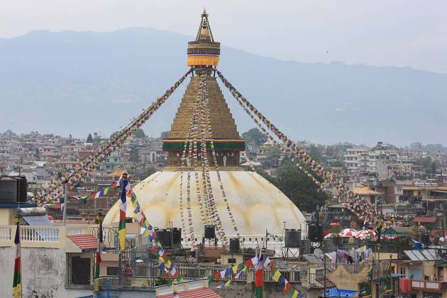 O voo partiu de Katmandu, capital do Nepal, com 72 pessoas a bordo. 