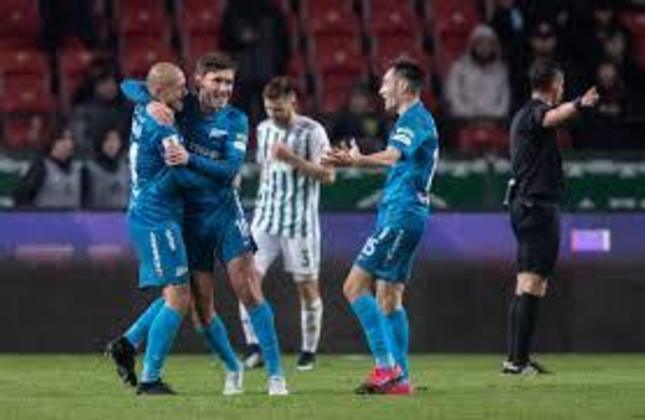 O Zenit está na frente na disputa pelo título no Campeonato Russo. Faltam oito jogos para terminar a competição, suspensa apenas na última segunda-feira