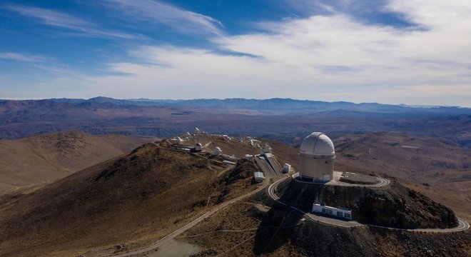 Ambos planetas foram encontrados por um instrumento do Observatório Europeu do Sul (ESO) em La Silla, no Chile