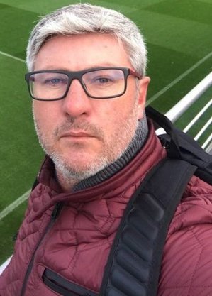 O técnico Odair Hellmann vive em Dubai, onde tem investimentos