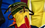 No mesmo jogo, esse torcedor equatoriano apareceu vestido de... é... parece que... algo bem estranho