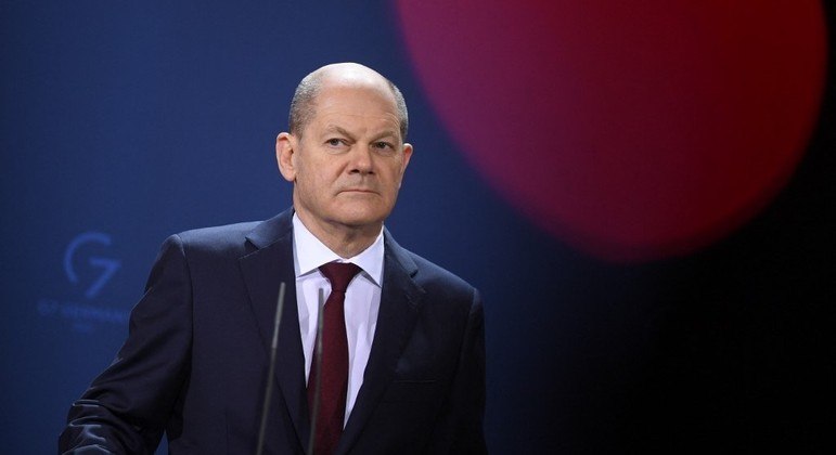 Chanceler alemão Olaf Scholz discursa em coletiva de imprensa