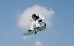 Hiroaki Kunitake, do Japão, durante competição de Snowboard