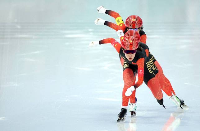 Ahenaer Adake, Han Mei, Li Qishi da China, na prova da Patinação de Velocidade Ahenaer Adake, Han Mei, Li Qishi da China, na prova da Patinação de Velocidade