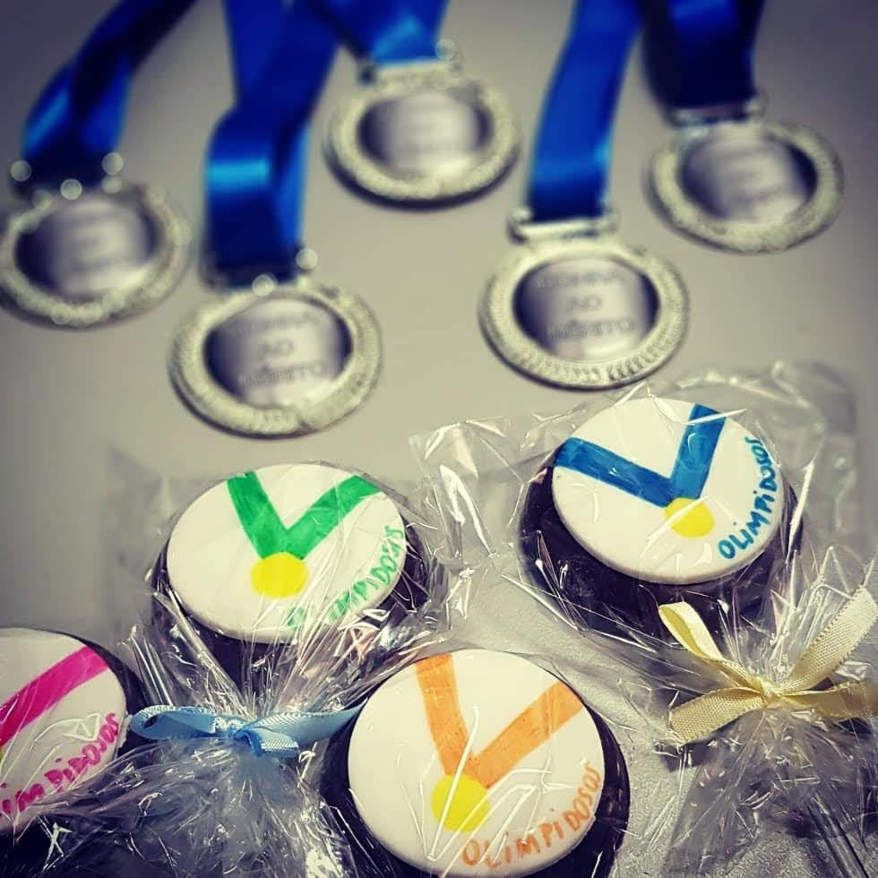 Vencedores ganham medalhas, doces e presentes