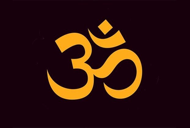 OM: Acredita-se que a origem do OM remonte à época dos Vedas, antigos textos sagrados do hinduísmo. É um dos símbolos mais antigos do mundo e costuma ser associado à Essência Primordial da Vida.