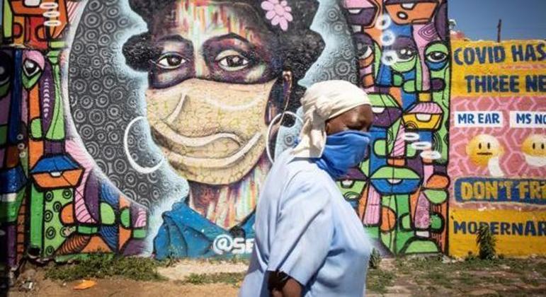 Com 117 casos, a África do Sul é o país com mais registros de infectados com a Ômicron
