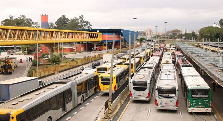 Osasco, Itapevi, Cotia e Carapicuíba sofreram ajustes no preço da passagem de ônibus
