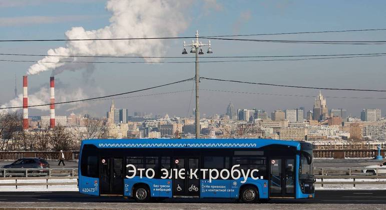 Moscou pretende aumentar frota de ônibus elétricos de 600 para 2 mil