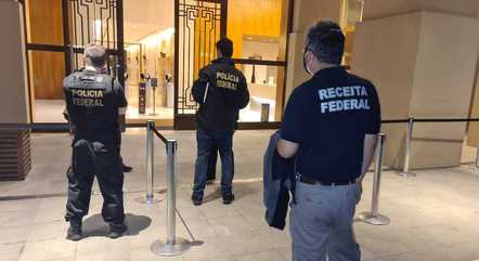 Agentes cumprem mandados de prisão e apreensão nesta manhã