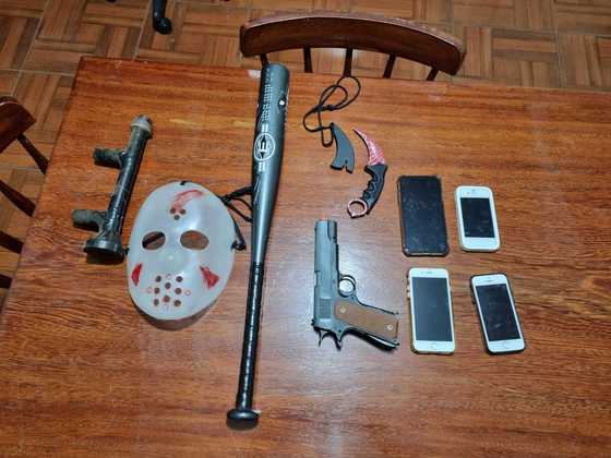 Armas e máscara foram encontrados em casa de suspeito de atentado no DF
