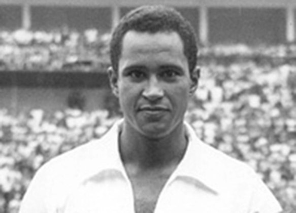 Oreco - Reserva de Nilton Santos na lateral esquerda, fez mais de 400 jogos com a camisa do Corinthians. Nascido em 13 de junho de 1932, morreu com 52 anos, em 3 de abril de 1985, vítima de infarto. - Foto: Reprodução