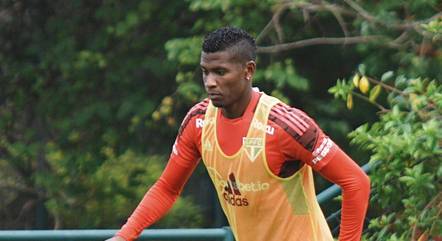 Orejuela em treino pelo São Paulo