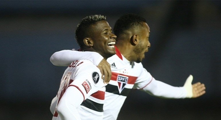 Orejuela - o lateral-direito colombiano de 25 anos tem valor de mercado estimado em 1,7 milhões de euros (cerca de R$ 10,4 milhões). Tem contrato com o São Paulo até março de 2025.