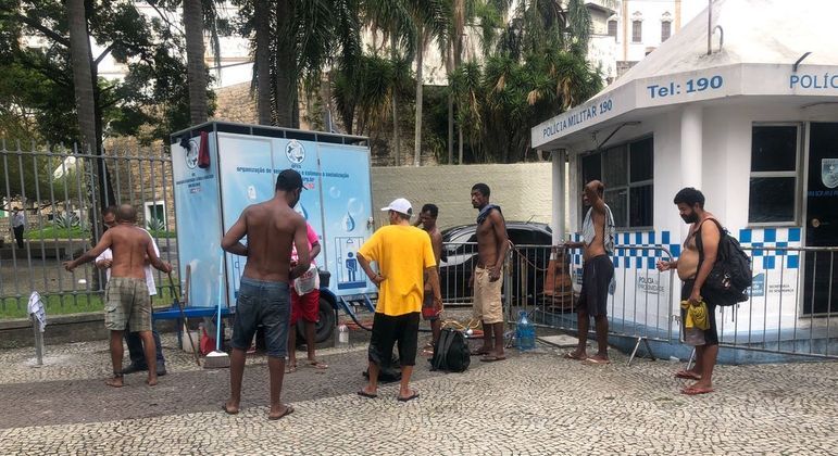  Módulo de banho fixo, instalado no centro do Rio de Janeiro