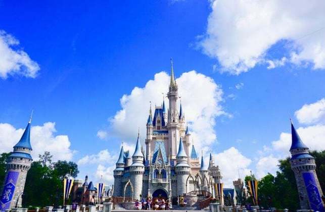 Orlando, Flórida: Uma das cidades dos EUA mais visitadas pelos brasileiros, Orlando é a segunda cidade mais odiada do país. O lugar que abriga os famosos parques da Disney costumam decepcionar muita gente.