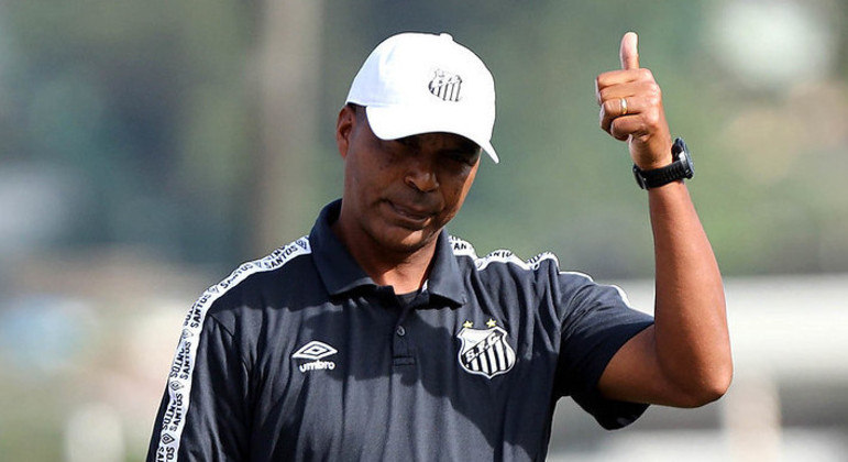 Técnico do Santos no sub-20, Orlando Ribeiro: jogo importante contra os paranaenses