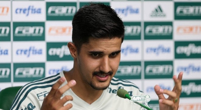 Os empresários do zagueiro Thiago Martins receberam sondagens de clubes da Itália nos últimos dias. O jovem de 23 anos tirou o passaporte italiano há cerca de um mês, o que ajudou a despertar as atenções sobre ele. Fiorentina, Sassuolo e Parma estão entre as equipes que fizeram consultas ao estafe do defensor, mas não há proposta oficial por ele neste momento 