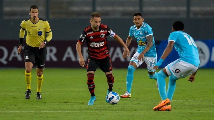 Os gols da vitória por 2 a 0 sobre o Sporting Cristal, em Lima, foram de Bruno Henrique e Matheuzinho.