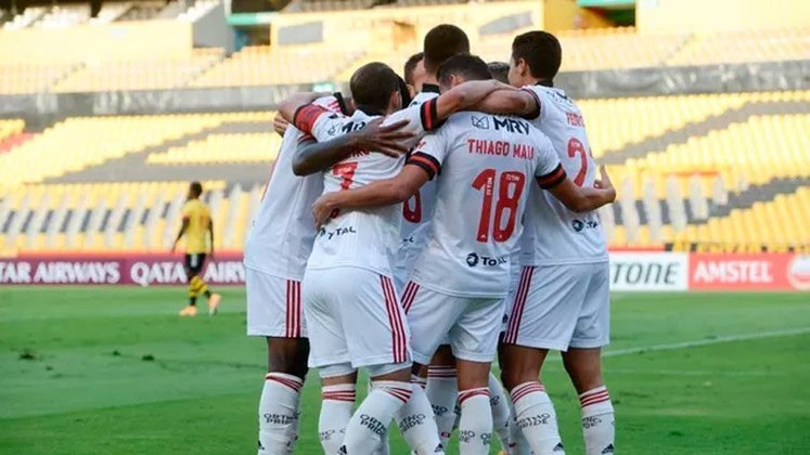 Os gols da vitória por 2 a 1 sobre o Barcelona SC, em Guayaquil, foram de Pedro e Arrascaeta.