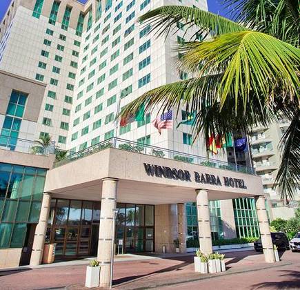 Os médicos vieram de São Paulo e estavam estavam hospedados no Hotel Windsor, na Avenida Lúcio Costa.