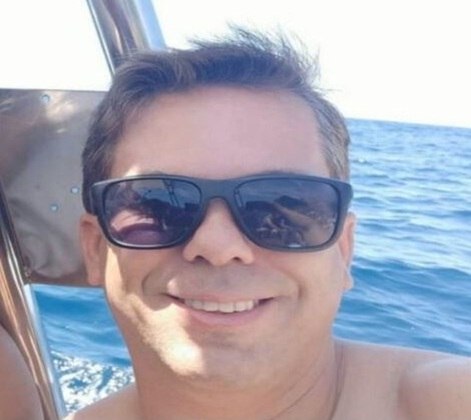 Os mortos são dois empresários, donos do avião. Um deles é Leonardo Rodrigues da Rocha , de 43 anos.