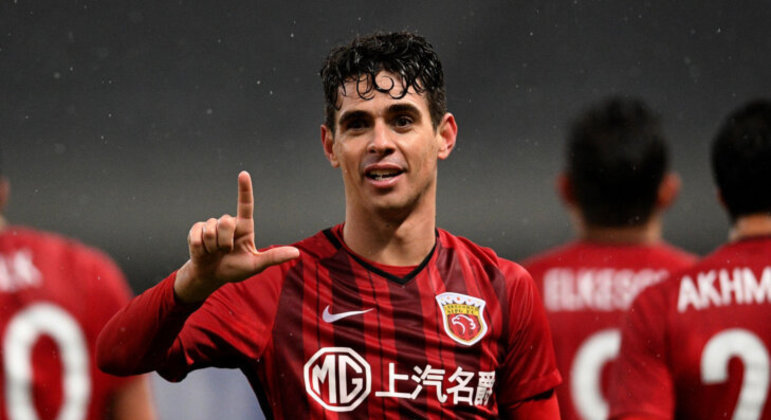 Oscar comemora gol do Shanghai Port