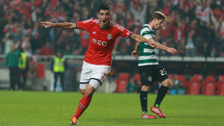 Óscar Cardozo - Benfica - O atacante com dupla nacionalidade (portuguesa e holandesa) é o grande artilheiro da história de um dos mais tradicionais clubes de Portugal. Com 168 gols em 290 jogos, o jogador é o grande marcador da história dos Encarnados.