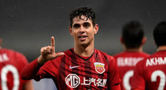 Oscar, do Shanghai SIPG FC, est na China, segue treinando e participou de um amistoso do Shanghai SIPG FC. (Meia, 28 anos - Contrato com o clube atual vlido at novembro de 2024).