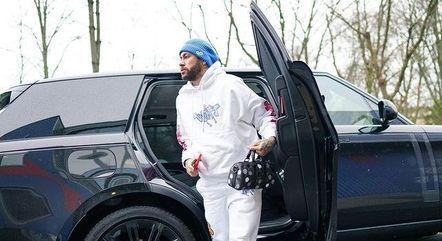 Neymar tem jatinho para viajar pelo mundo