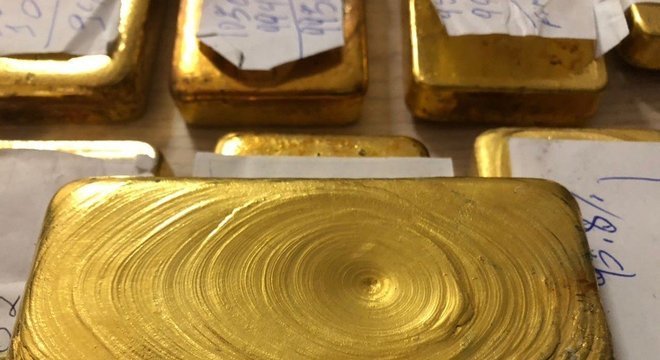 Barras de ouro avaliadas em R$ 1,3 milhão apreendidas pela Polícia Federal no aeroporto de Boa Vista, em 2018