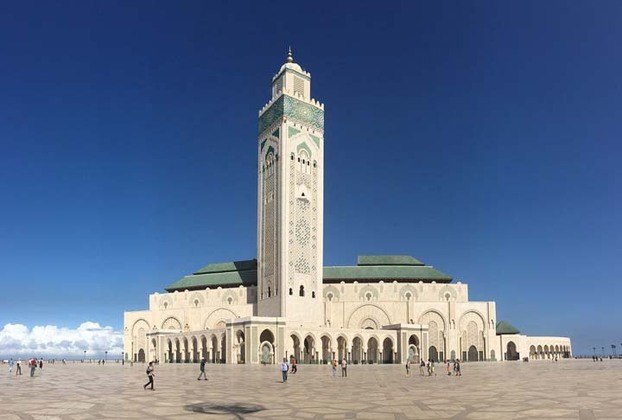 Outra atração no Marrocos, por ser país árabe, é a tradição das belas mesquitas. 