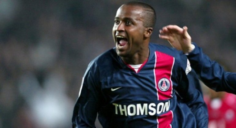 Outro ex-atacante a atuar pelo clube francês foi Reinaldo, que no Brasil fez fama com as camisas de São Paulo e Flamengo. Foram 78 partidas e apenas 15 gols