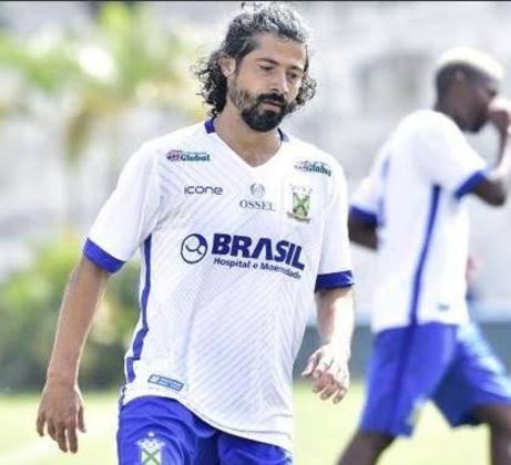 Outro que está no Santo André é o meia Cristian 'Mendigo', que já defendeu o Palmeiras. Vale lembrar que ele foi campeão do Paulista da Série A-2 com o próprio Ramalhão em 2019.