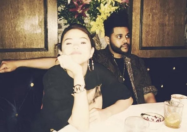 Outro que fez canção para Selena foi The Weeknd, nome artístico do também canadense Abel Makkonen Tesfaye. Eles se relacionaram rapidamente entre 2017 e 2018, quando ele fez 