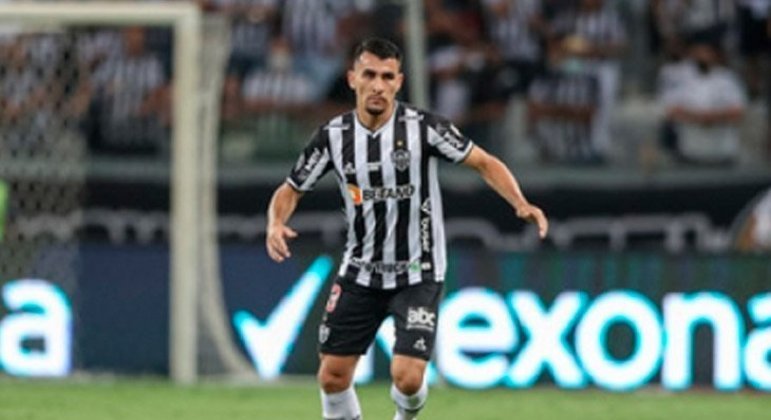 Outro zagueiro paraguaio faz dupla com Gustavo Gomez. O defensor Júnior Alonso teve boas atuações e trouxe muita segurança ao Atlético-MG. Não a toa foi um dos pilares da conquista do Campeonato Brasileiro e Copa do Brasil pelo Galo. 