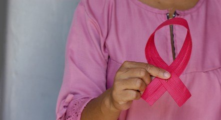 Outubro é o mês da conscientização sobre prevenção contra o câncer de mama