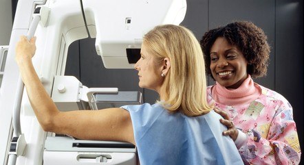 Mamografia anual é uma das formas de detectar o câncer de mama a tempo de combatê-lo