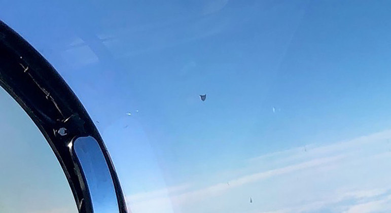 Objeto misterioso foi visto por caça F-18, em 2019