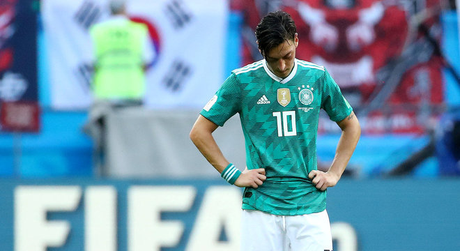 Özil anunciou neste domingo (22) aposentadoria da seleção alemã de futebol