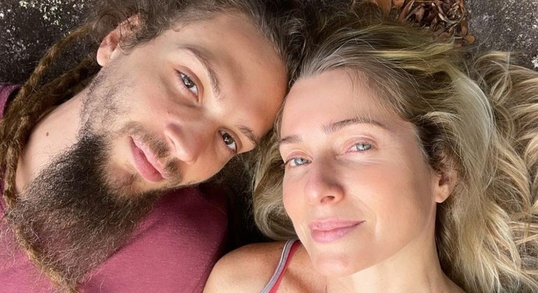 Pablo Vares e Letícia Spiller estão juntos desde 2016