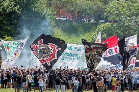 Julio Casares é reeleito presidente do São Paulo após ser único candidato -  Esportes - R7 Futebol