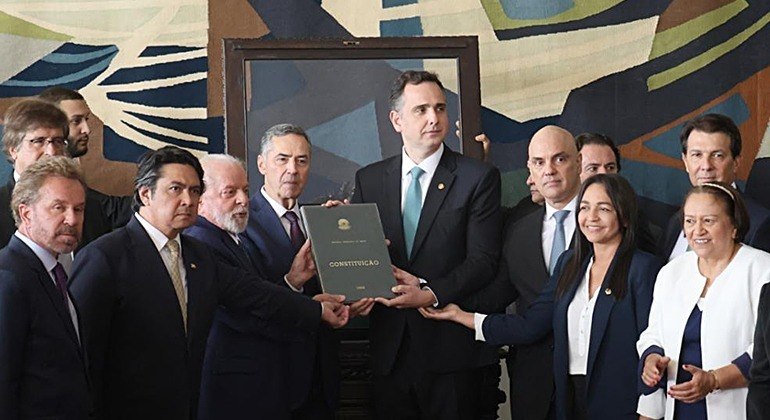 Ato relembra um ano de invasão às sedes dos três Poderes no dia 8 de janeiro de 2023