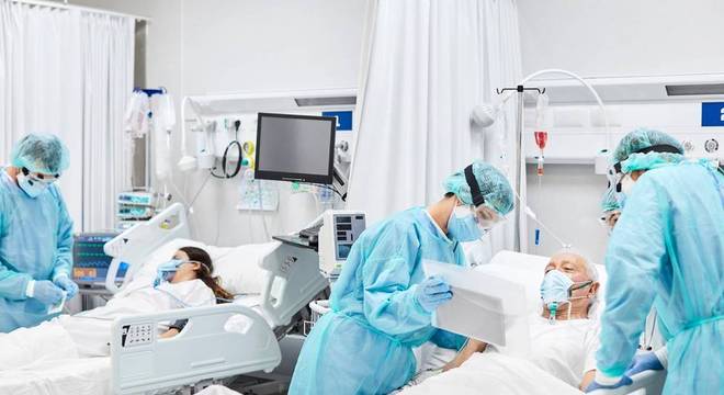 O crescimento das internações por covid-19 em alguns hospitais privados de São Paulo liga o sinal de alerta sobre uma possível segunda onda da pandemia