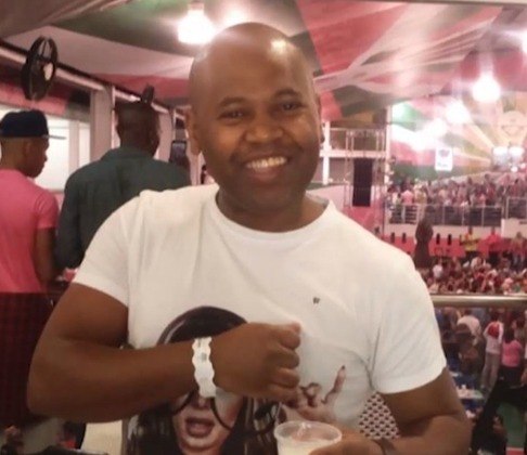 Um homem, de prenome Marcelo, foi morto a facadas após desligar a energia enquanto o enteado, de 24 anos, jogava videogame. A briga se iniciou porque a vítima, de 46 anos, queria que o enteado ajudasse nas tarefas de casa, mas o rapaz se negou. O caso ocorreu na Penha, na zona leste de São Paulo, em dezembro de 2020